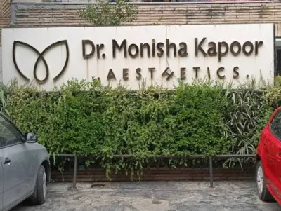 Dr Monisha Kapoor  Cosmetic & Plastic surgeon in Delhi